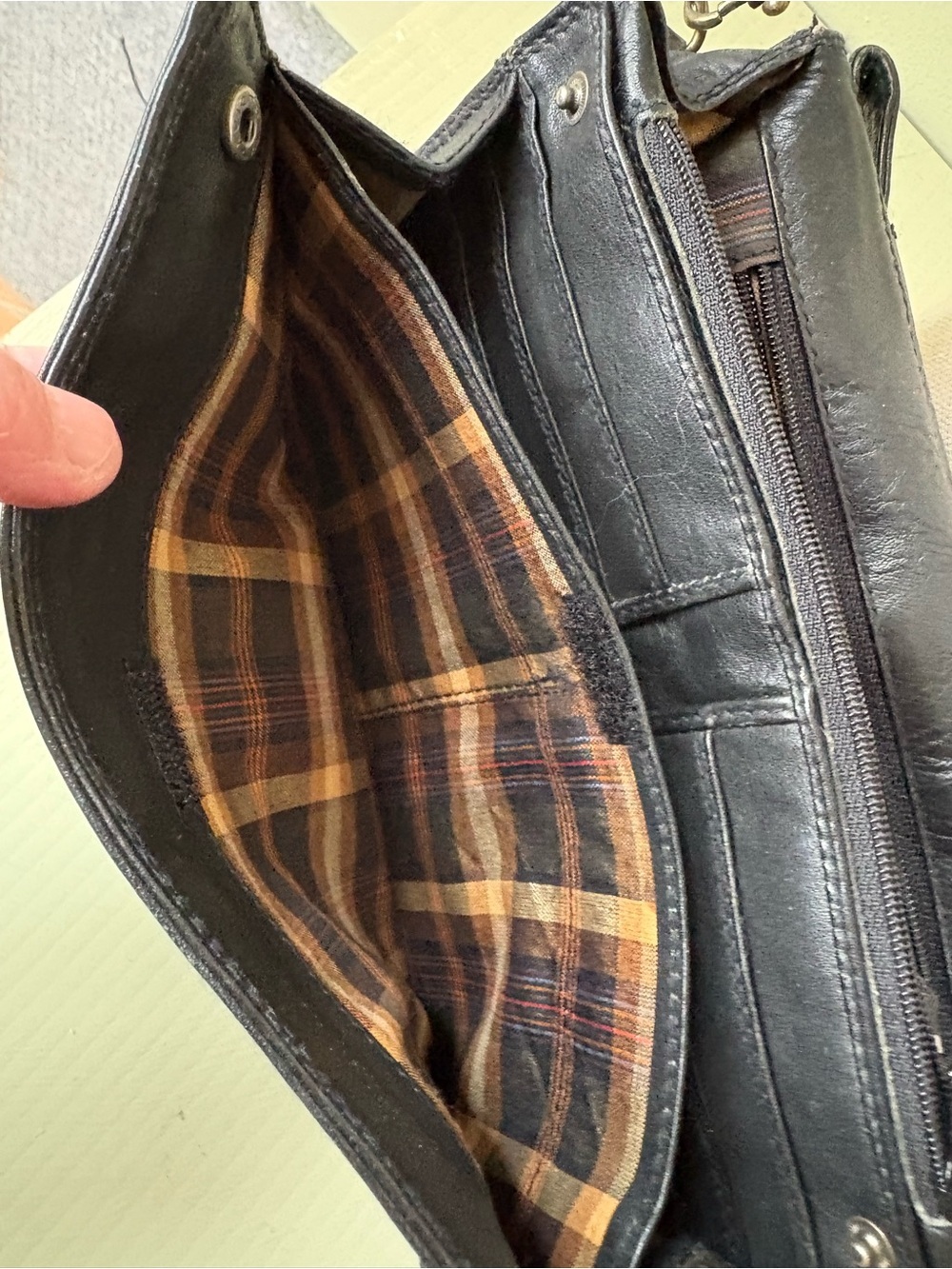 Derek Alexander Black Leather Crossbody Bag plaid lining - Picture 4 of 13